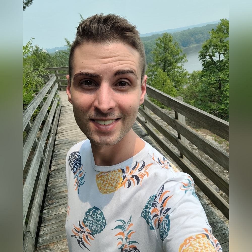 Meet your Posher, Jason